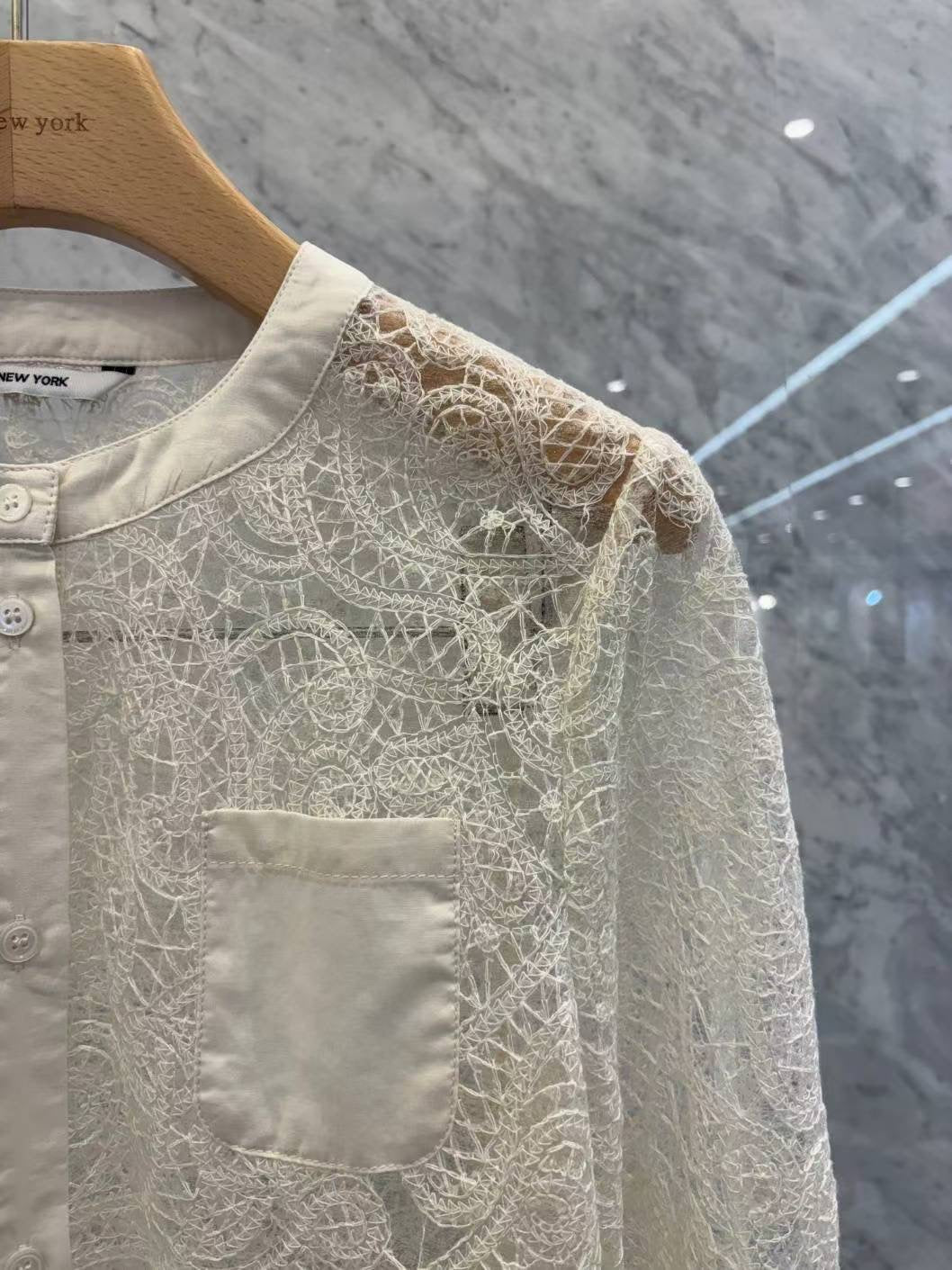 JS NY腰果花刺繡上衣(預訂75折)