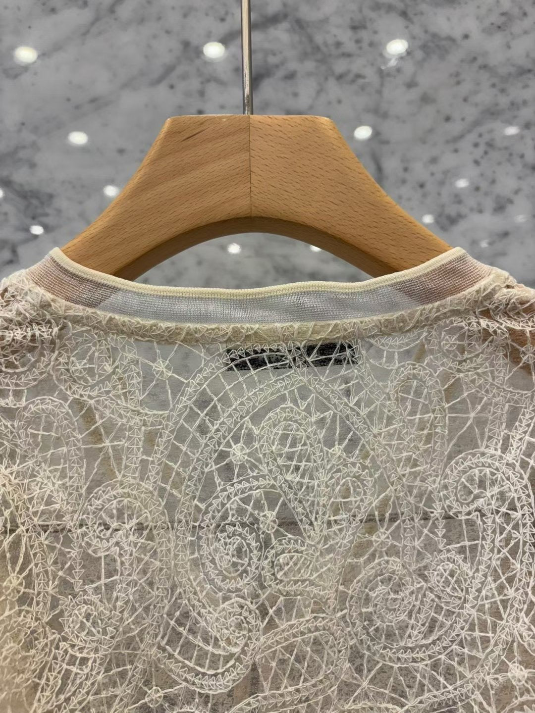 JS NY 腰果花刺繡上衣(預訂75折)