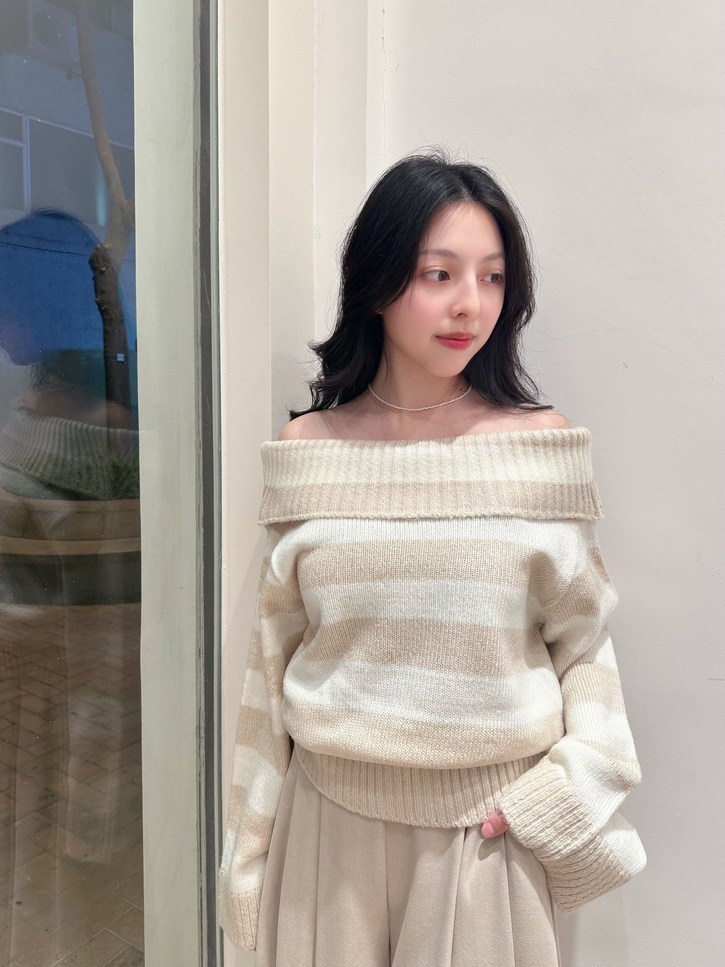 橫紋露肩top | KR