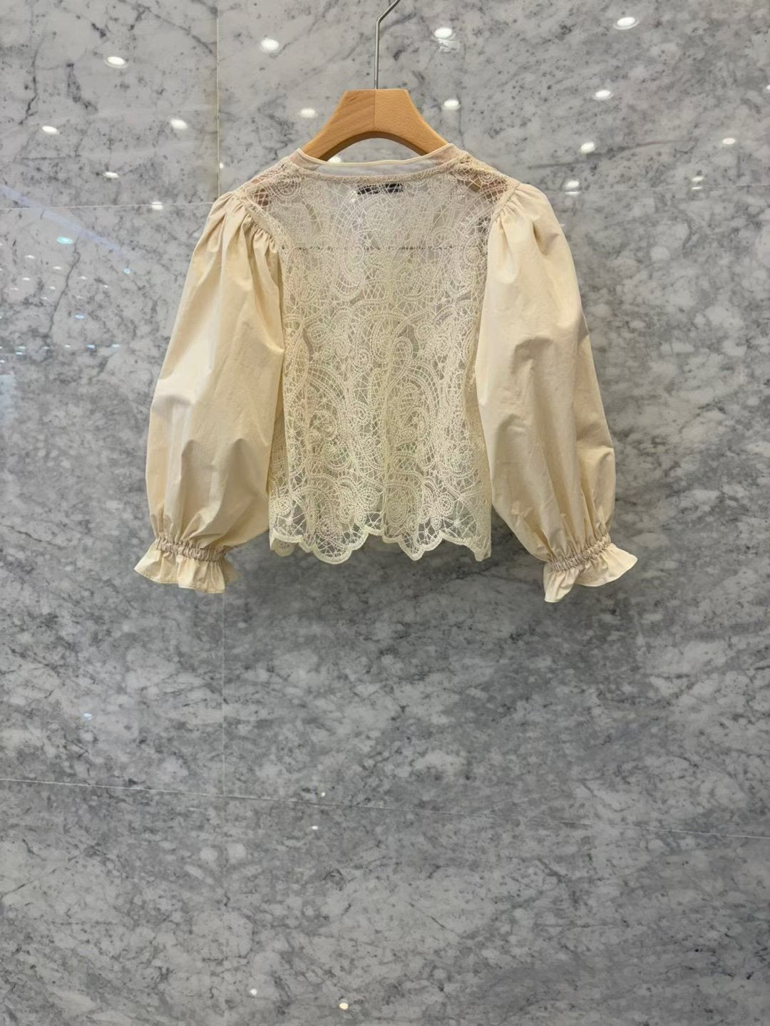 JS NY 腰果花刺繡上衣(預訂75折)