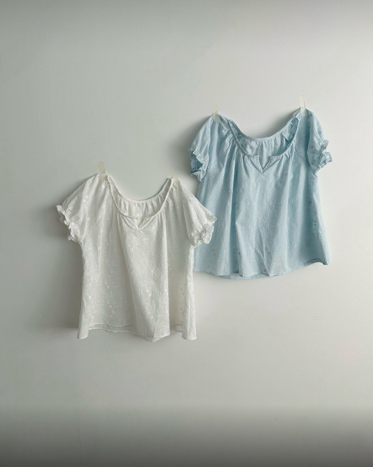 清新刺繡碎花Tee