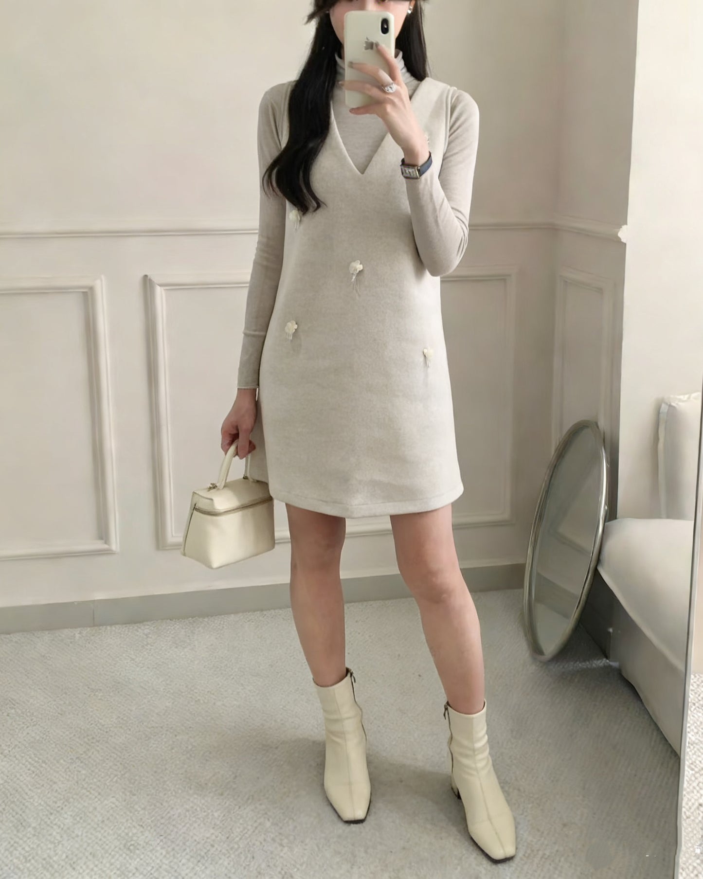 高領打底配立體花A字連身裙