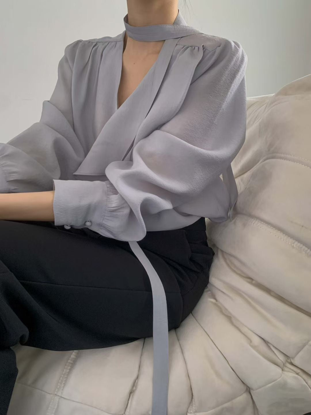 荷葉邊領口上衣