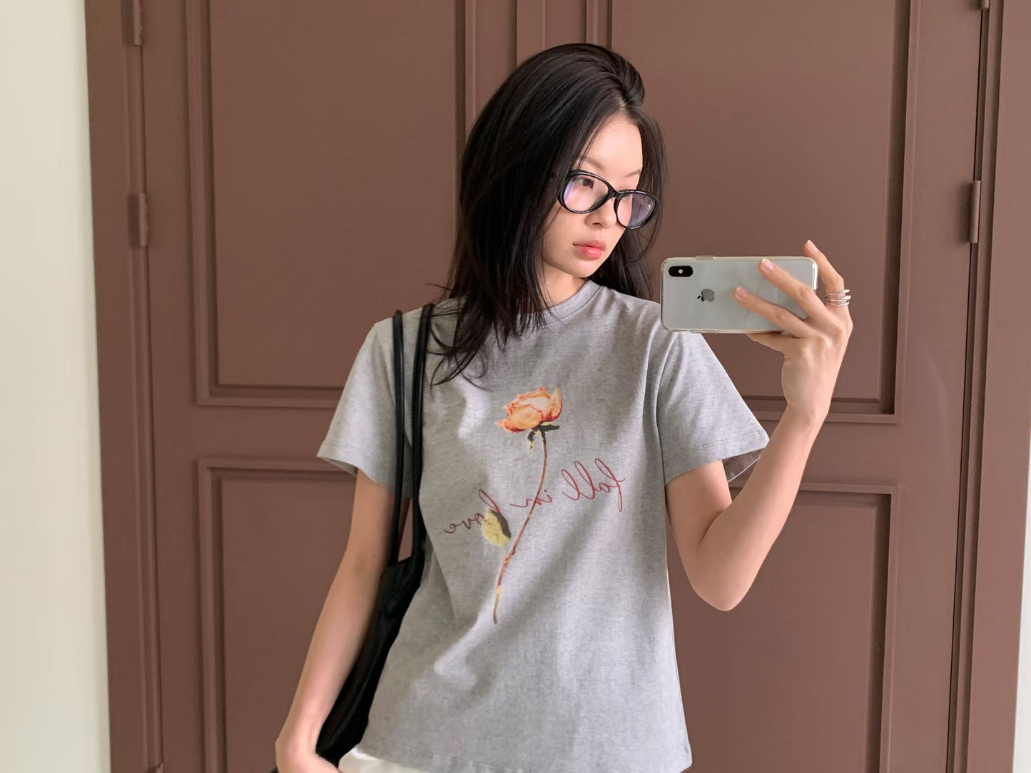 Fall in love 玫瑰tee￼