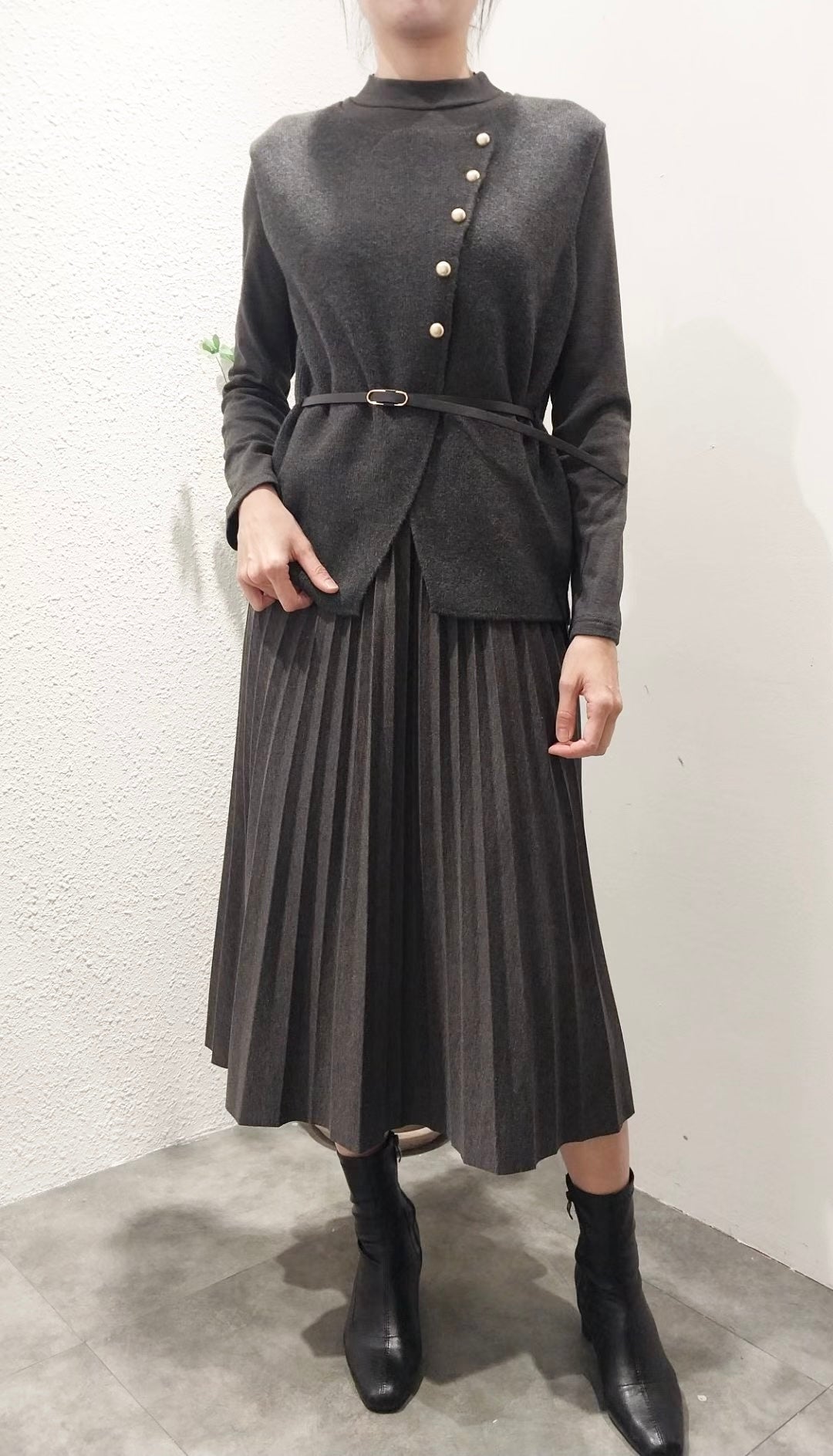 毛呢馬甲拼百褶連身裙套裝