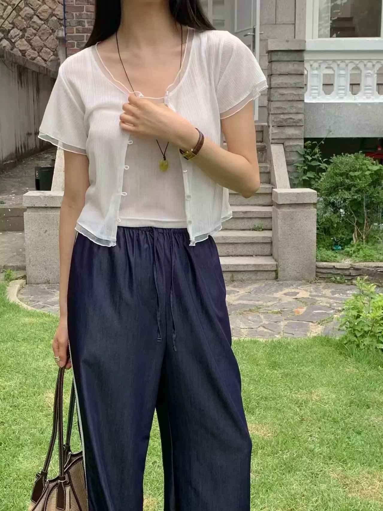 小吊帶搭配短袖套裝