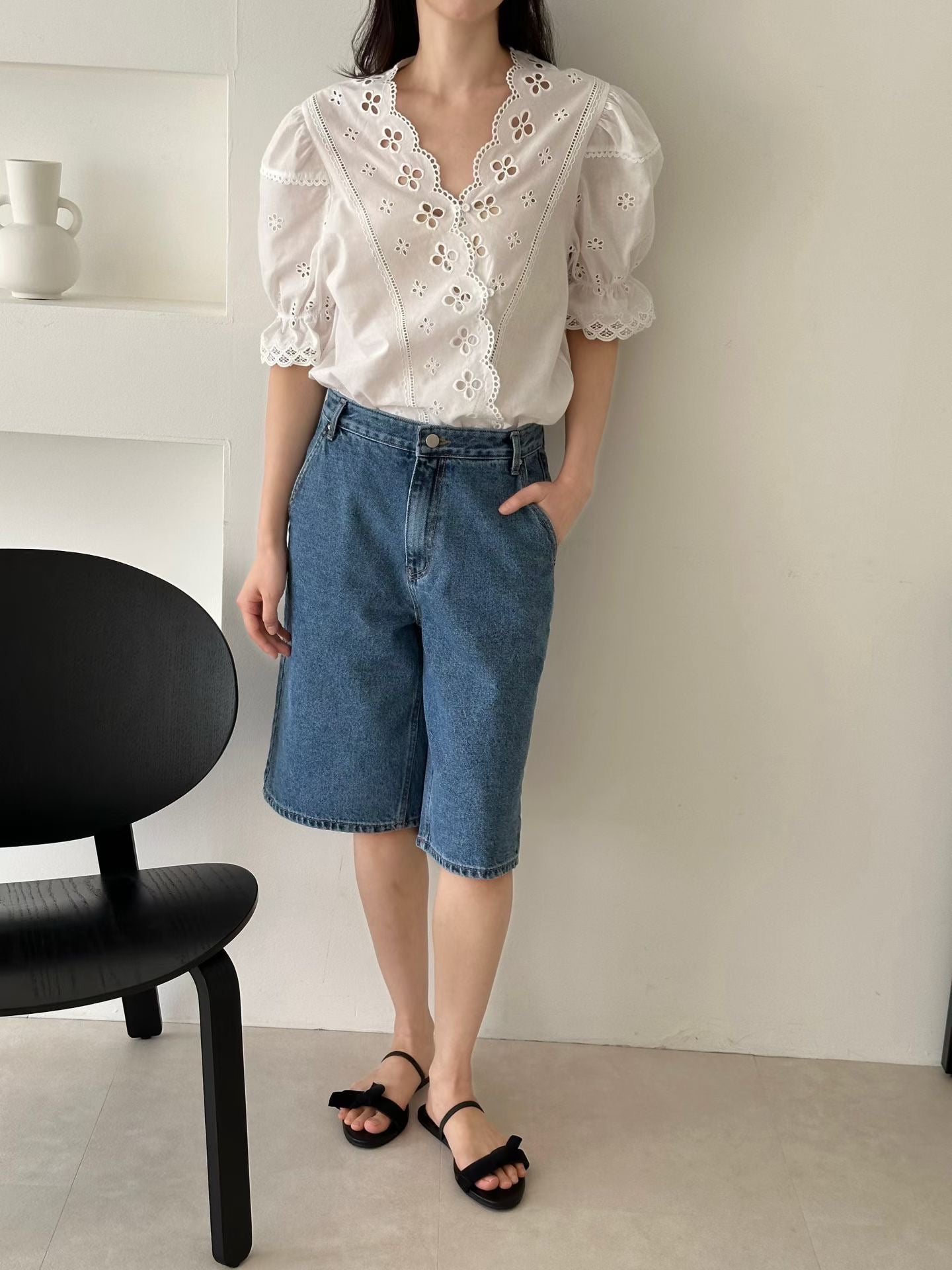 V領刺繡top