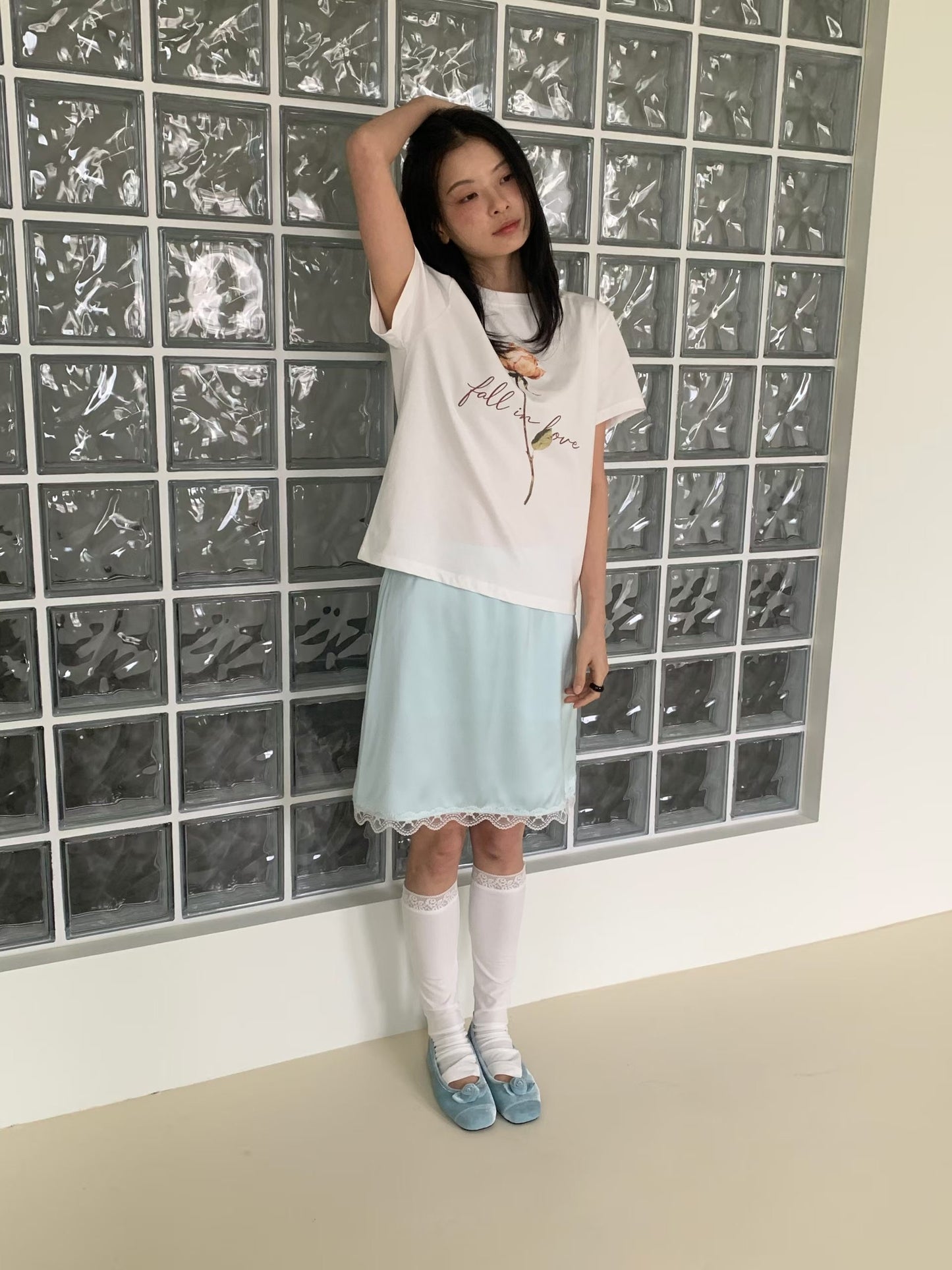 Fall in love 玫瑰tee￼