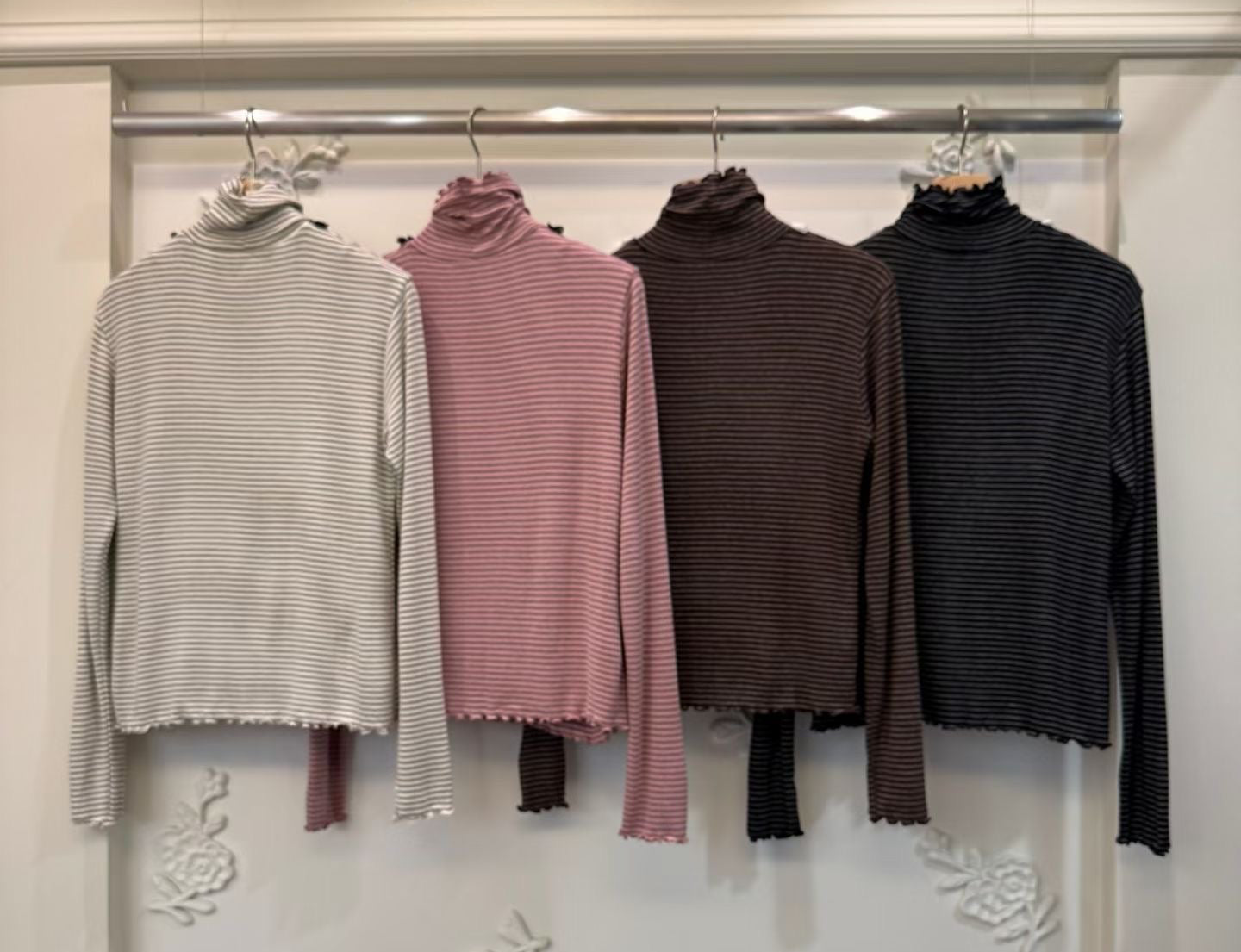 蕾絲高領條紋針織長袖T恤