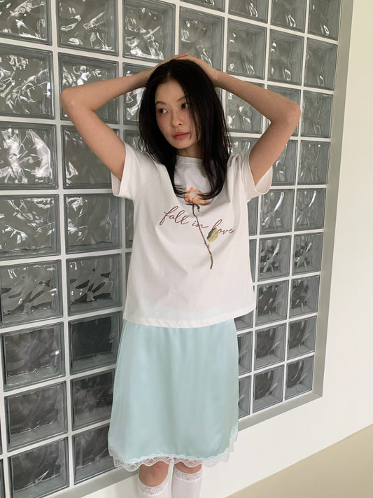 Fall in love 玫瑰tee￼