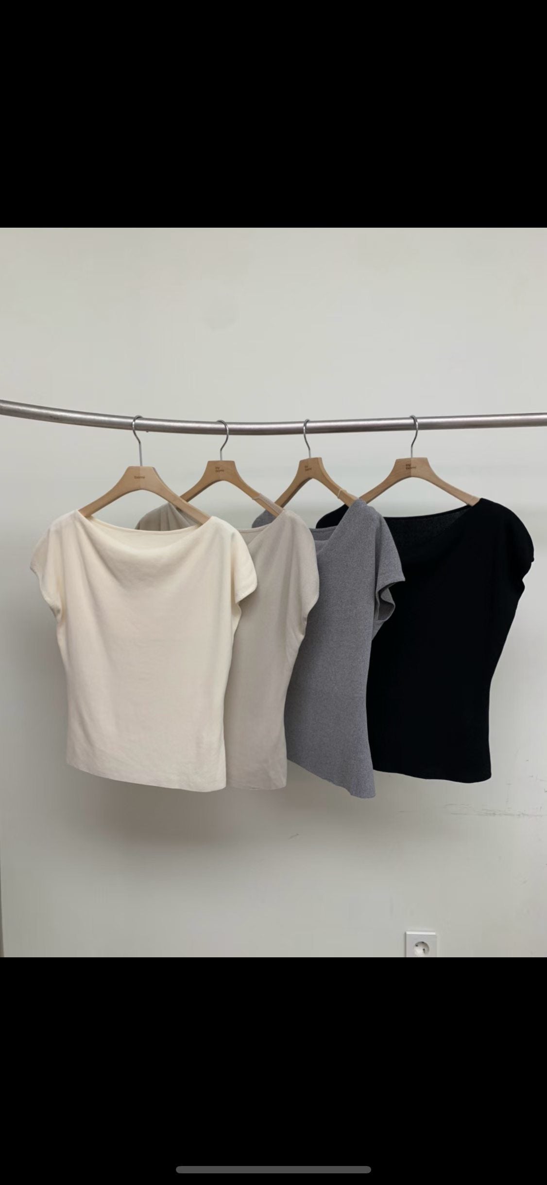 蝙蝠袖蕩領tee￼