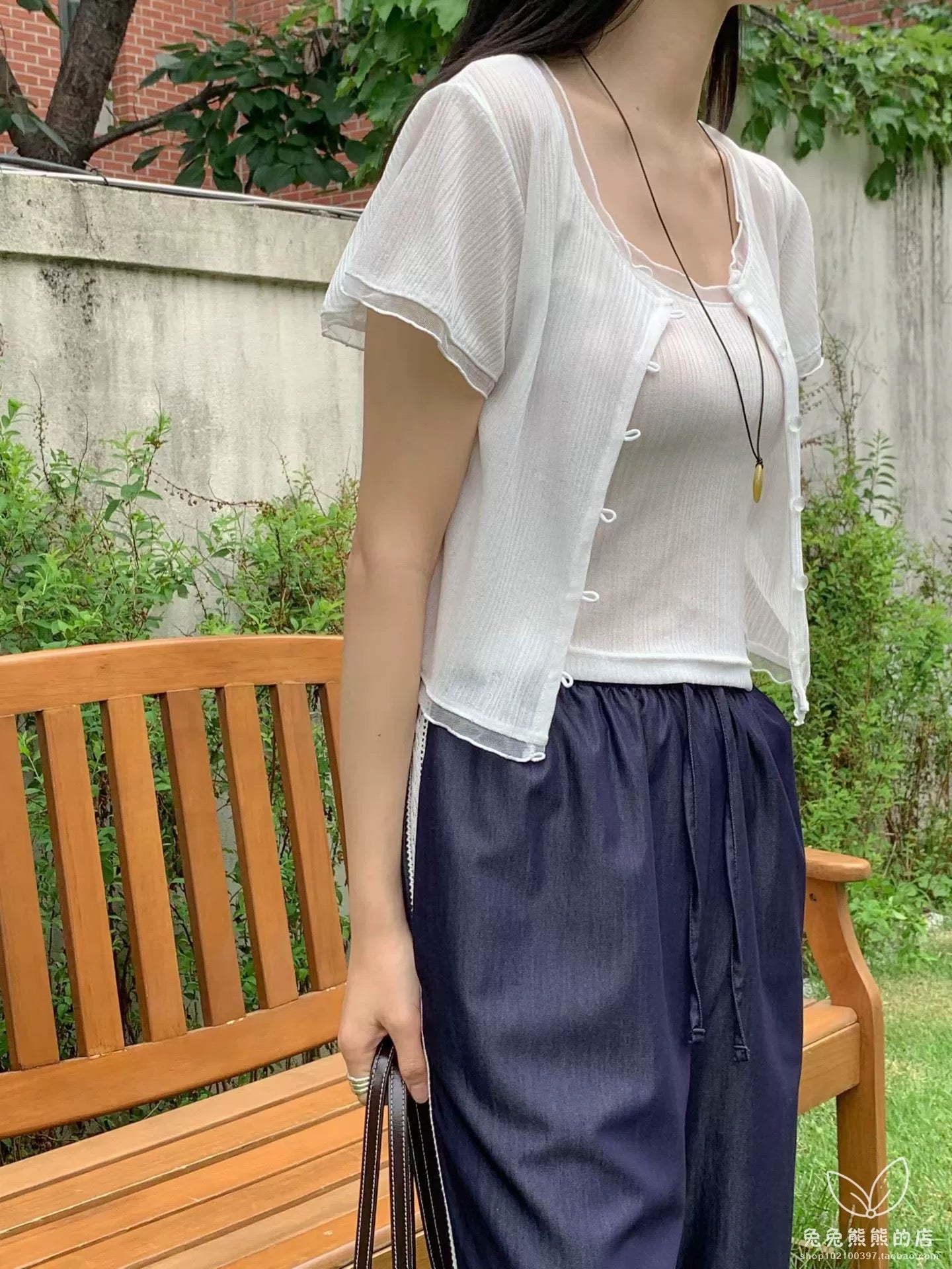 小吊帶搭配短袖套裝