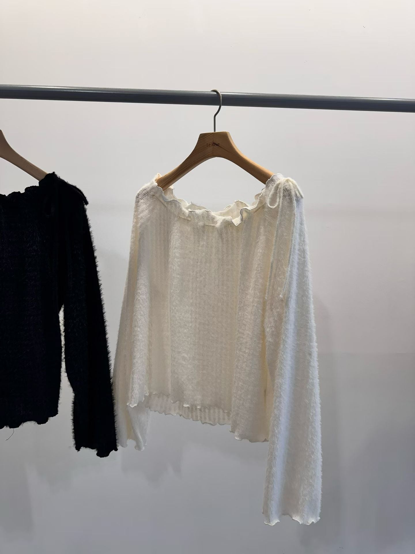 露肩滑身毛料綁帶上衣