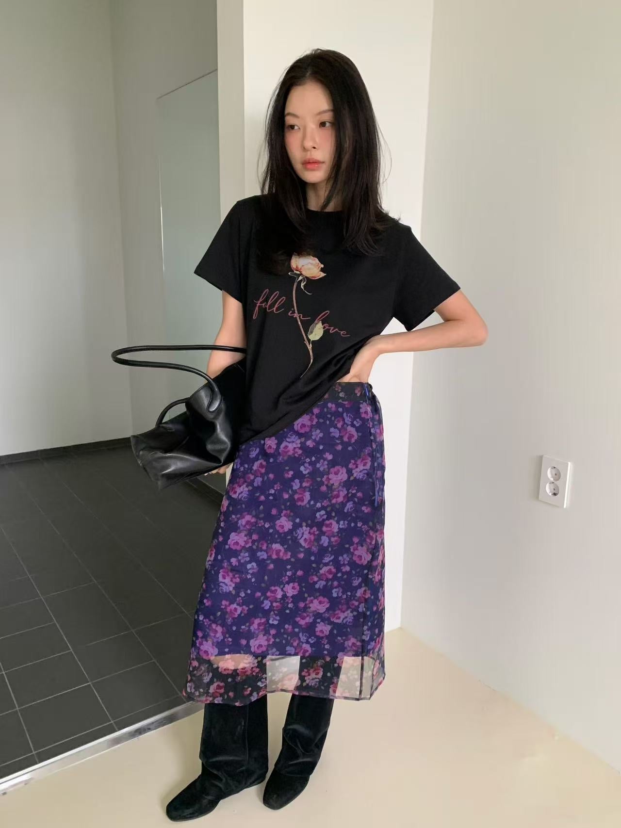 Fall in love 玫瑰tee￼