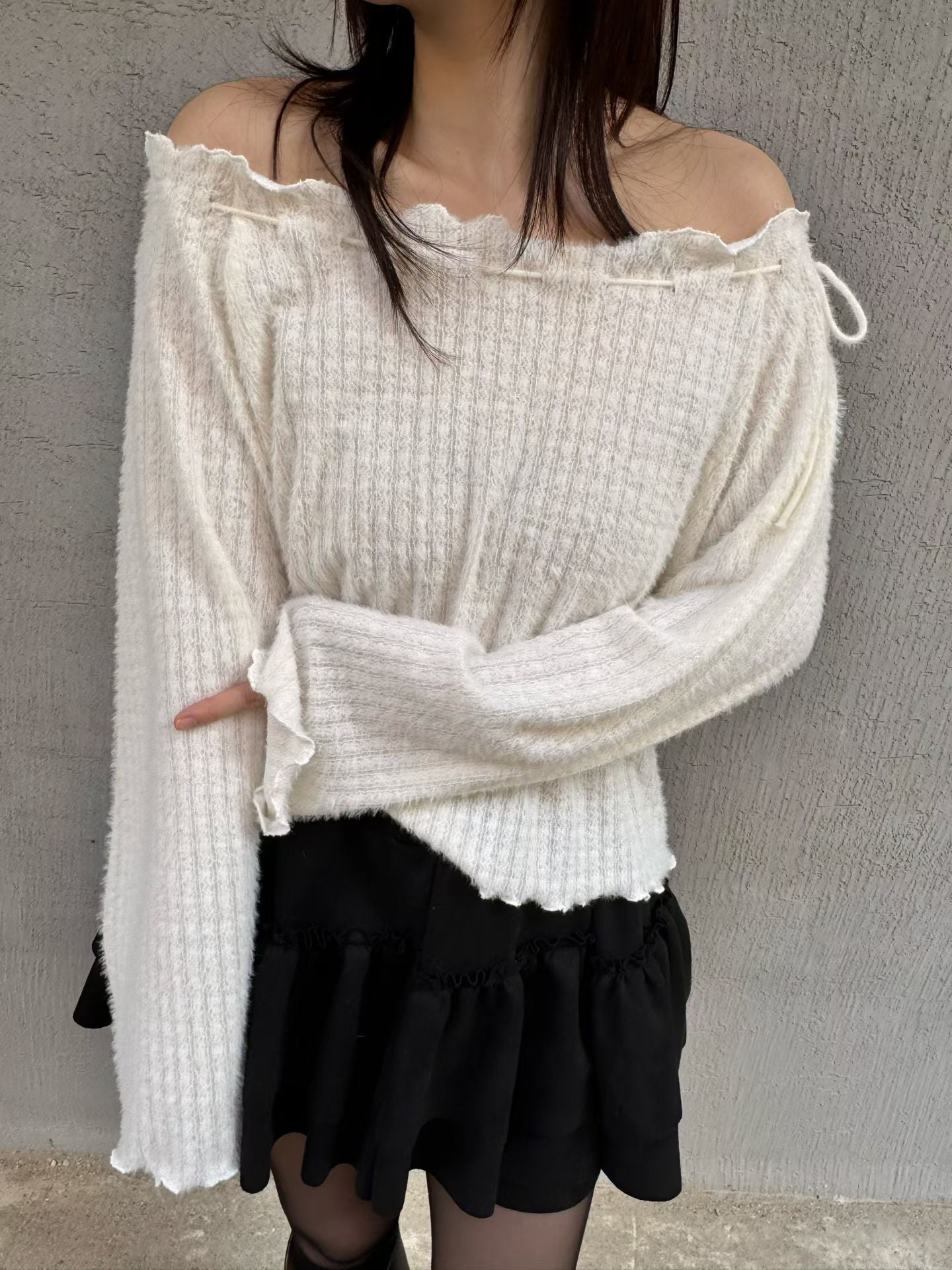 露肩滑身毛料綁帶上衣