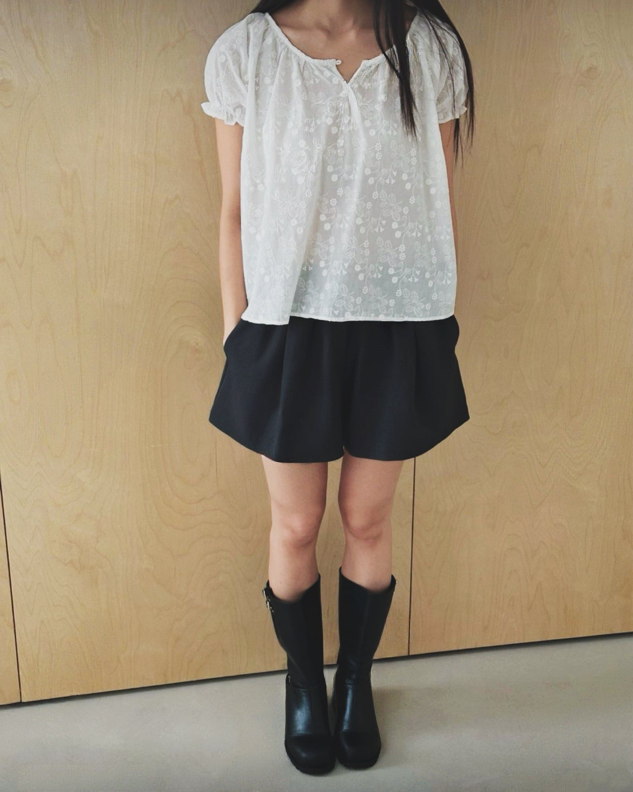 清新刺繡碎花Tee￼