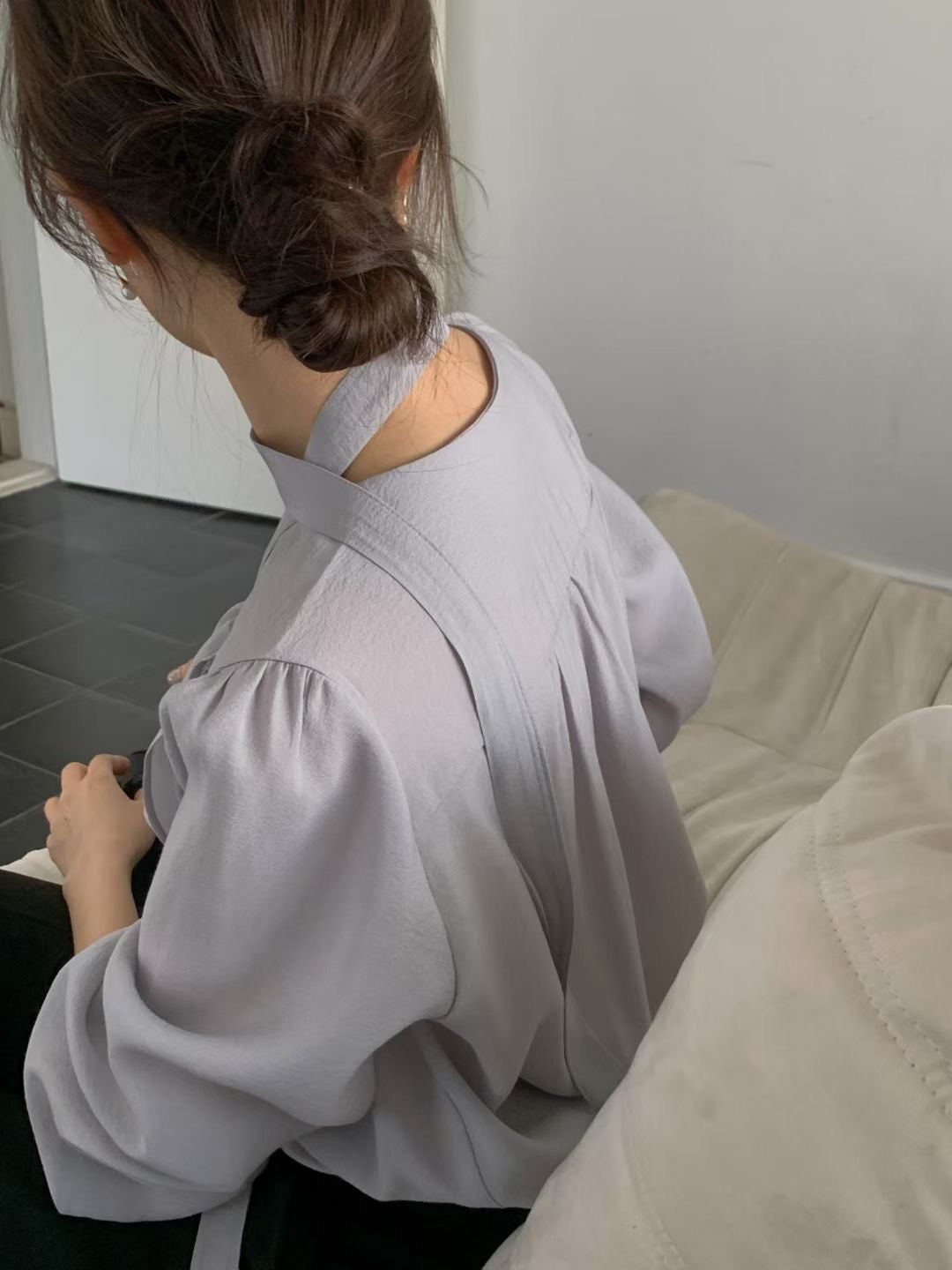 荷葉邊領口上衣