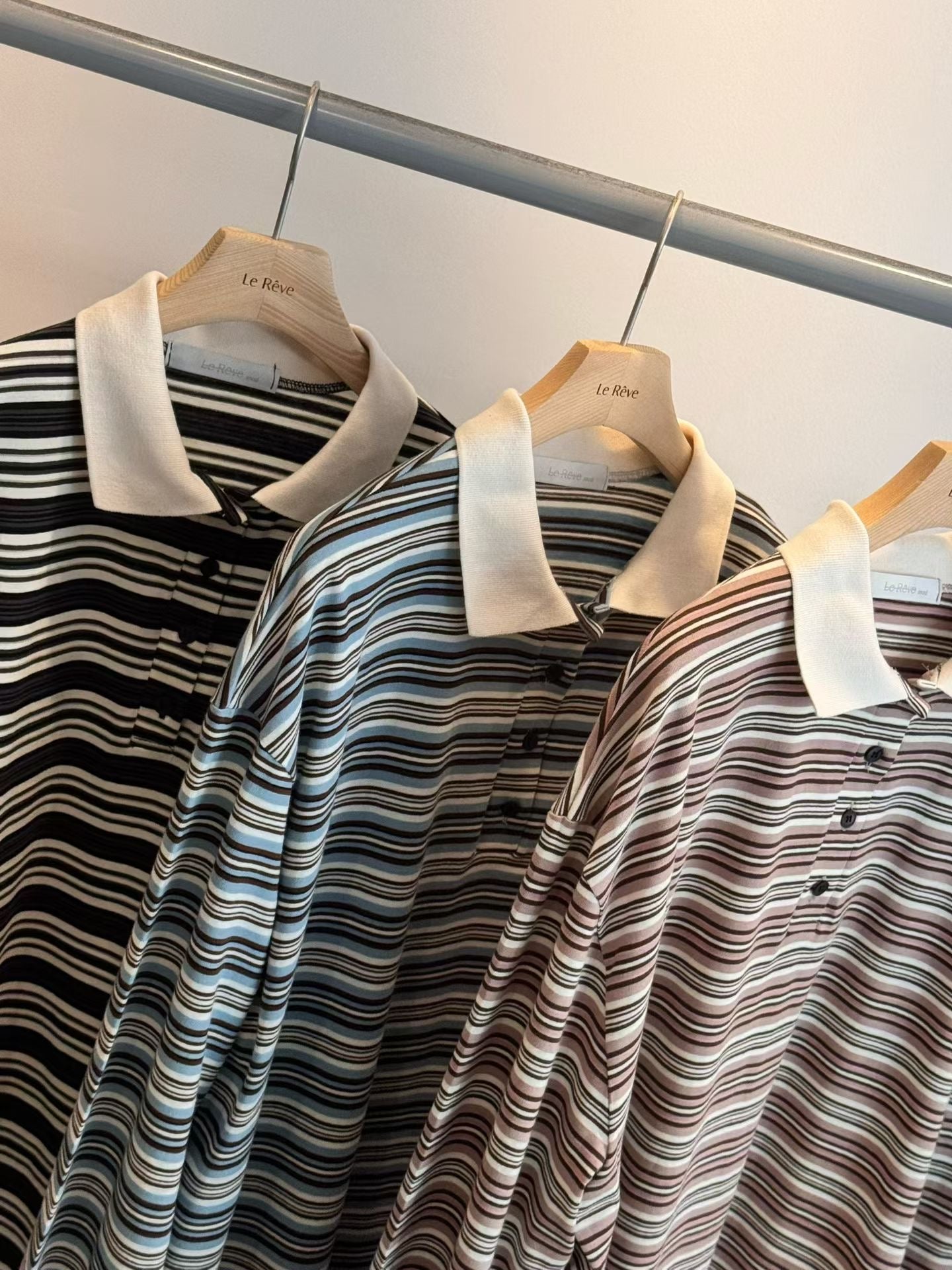 翻領撞色條紋上衣