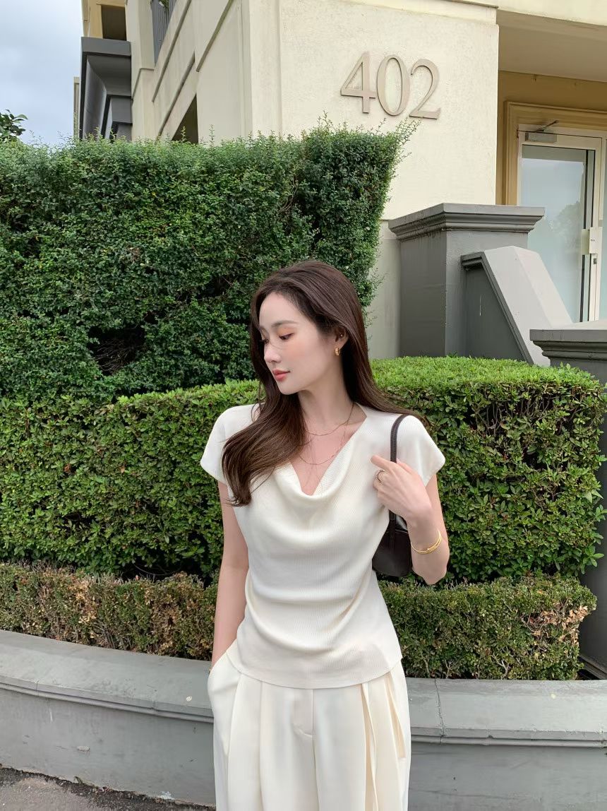 蝙蝠袖蕩領tee￼