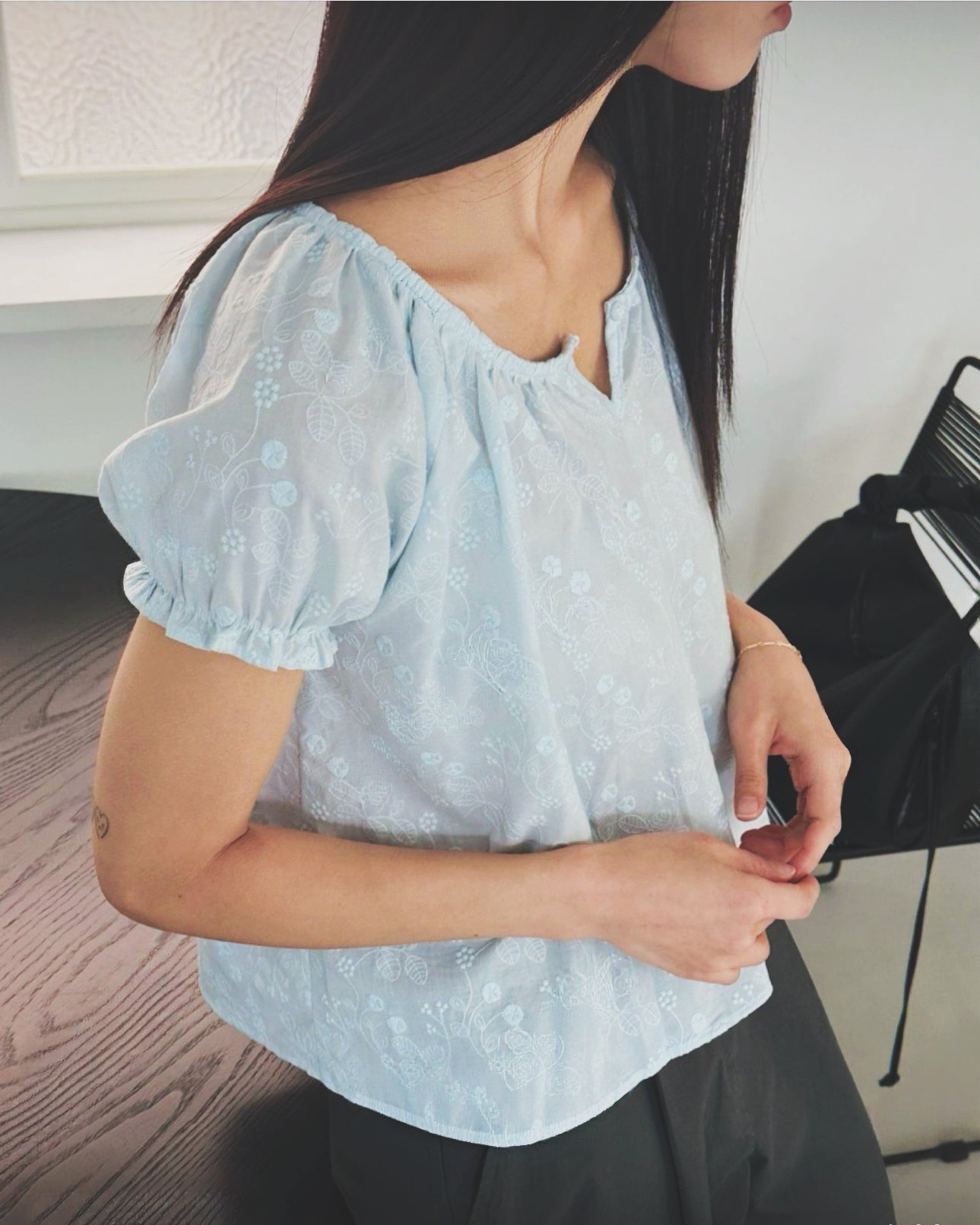 清新刺繡碎花Tee￼