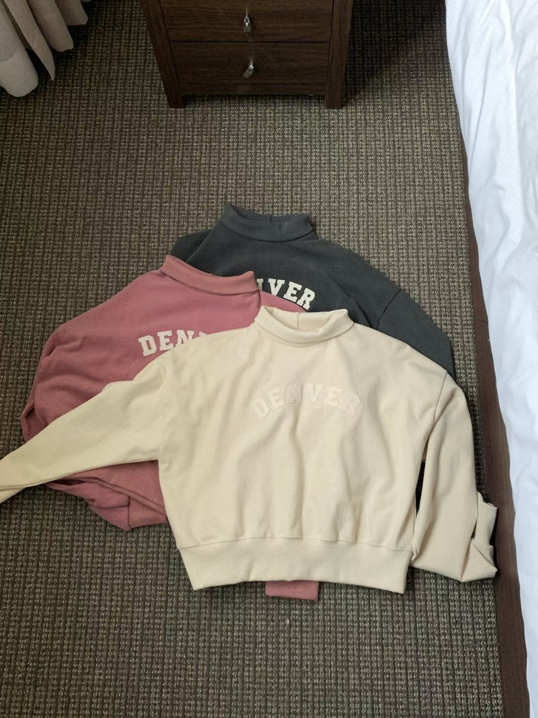 高領簡約款衛衣