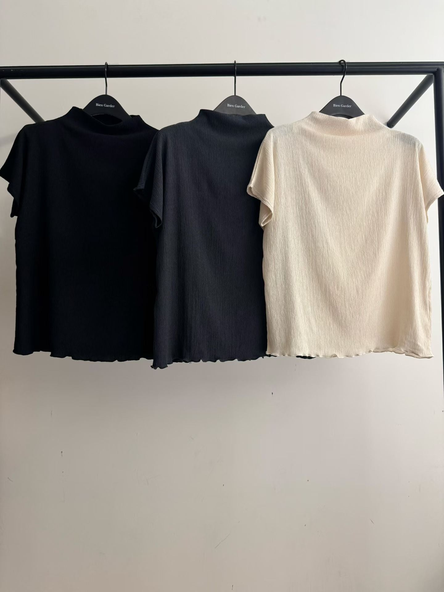 三宅皺摺企領top（L碼ok）