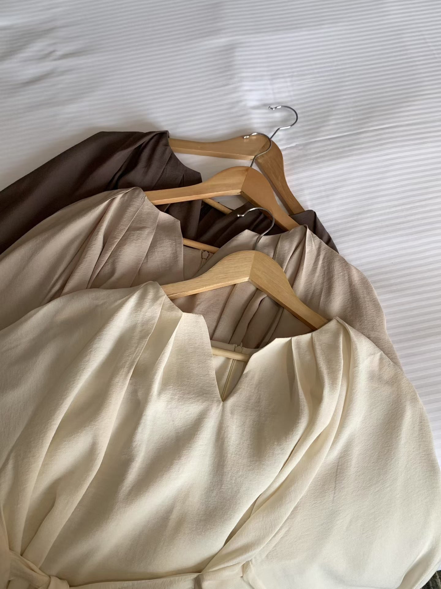 設計感v領綁帶長袖襯衫