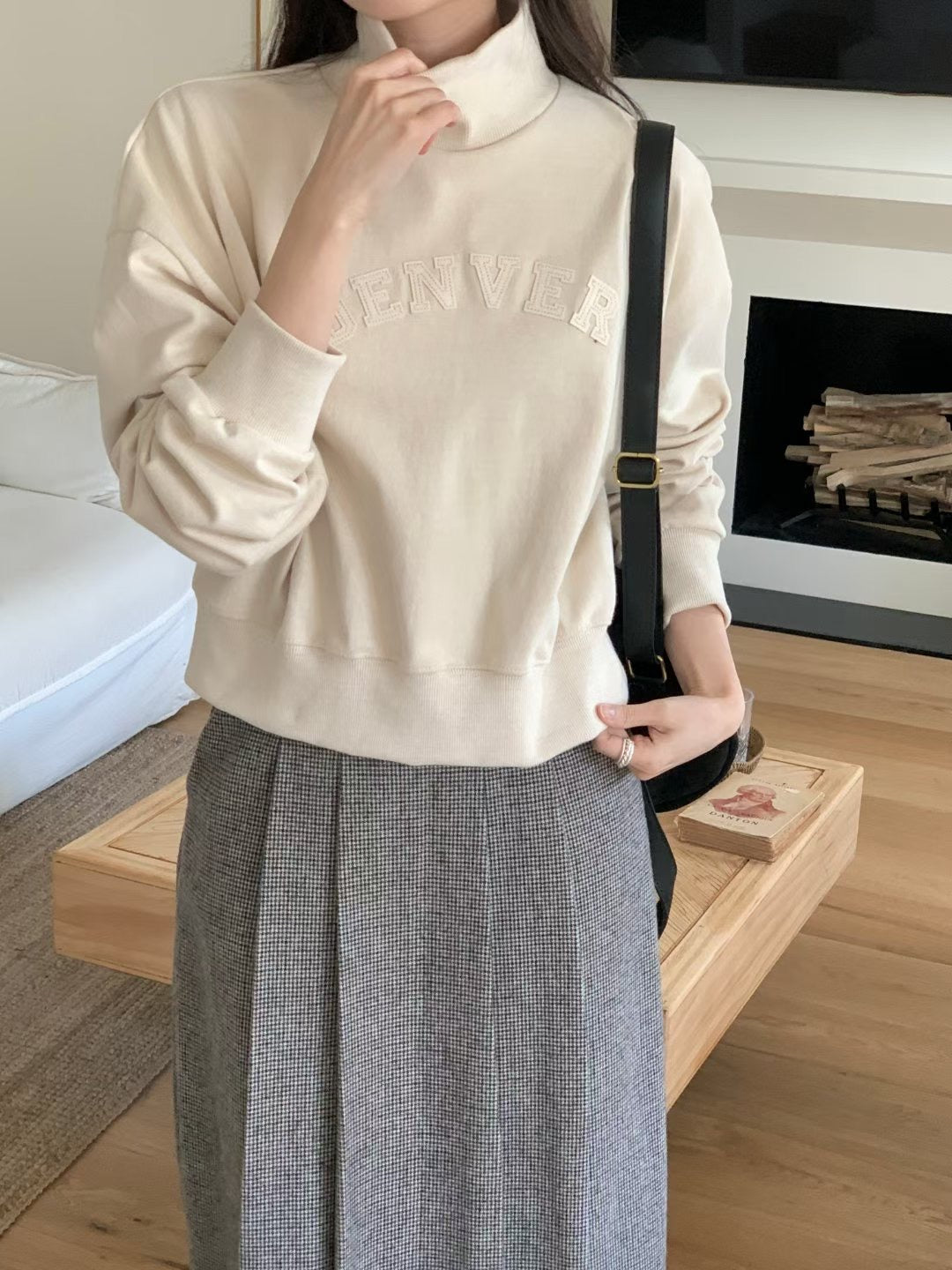 高領簡約款衛衣